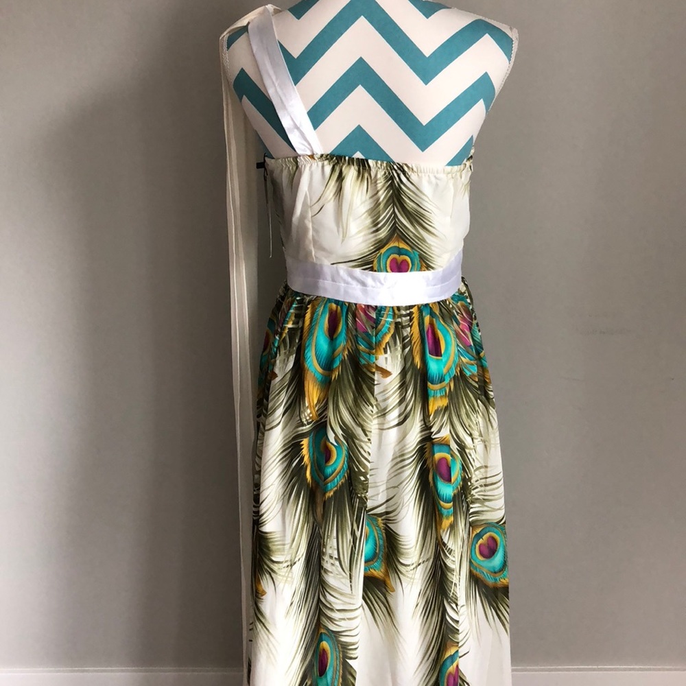 Peacock one shoulder dress - Picture 4 of 7
